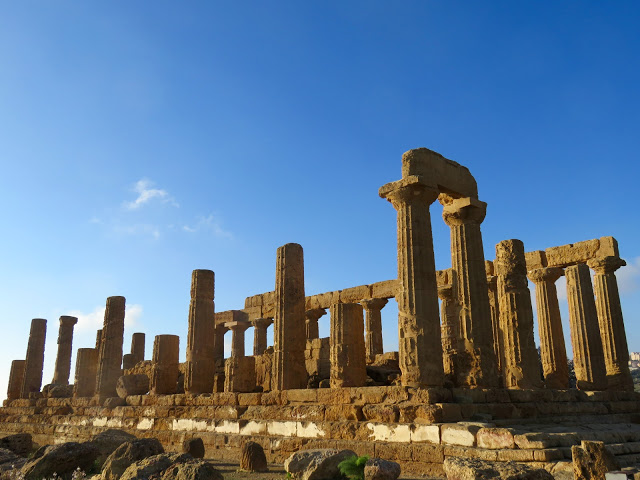 The so-called temple of Juno.