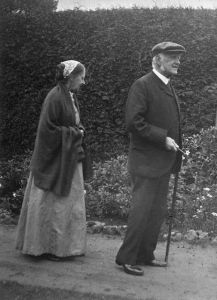 Henrietta and her brother William Erasmus Darwin in later life.