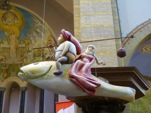 A pair of travellers in the Bosch Museum.