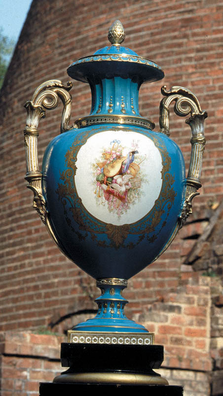 The Northumberland Vase, now displayed in the Coalport China Museum.