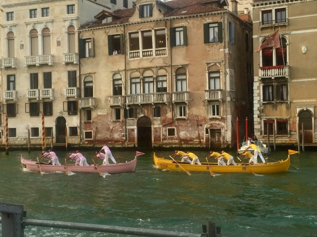 A fierce battle in the six-oars category.